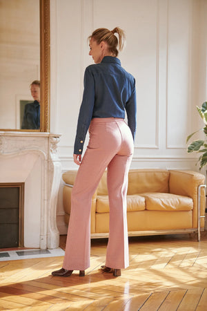 Le Pantalon Évasé Taille Haute Rose